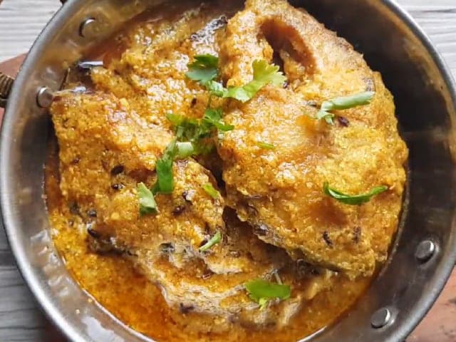 Doi Bhetki Recipe - Bengali Style Yogurt Fish Curry
