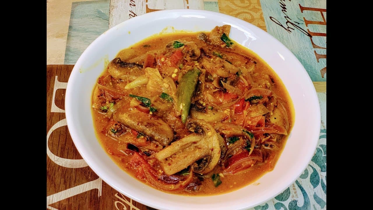 Odia Chatu Besara Recipe (Mushrooms in Spicy Mustard Curry)