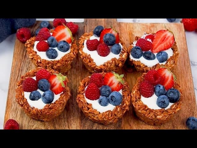 Muesli Oats Cupcake Filled with Yogurt and Strawberries Recipe
