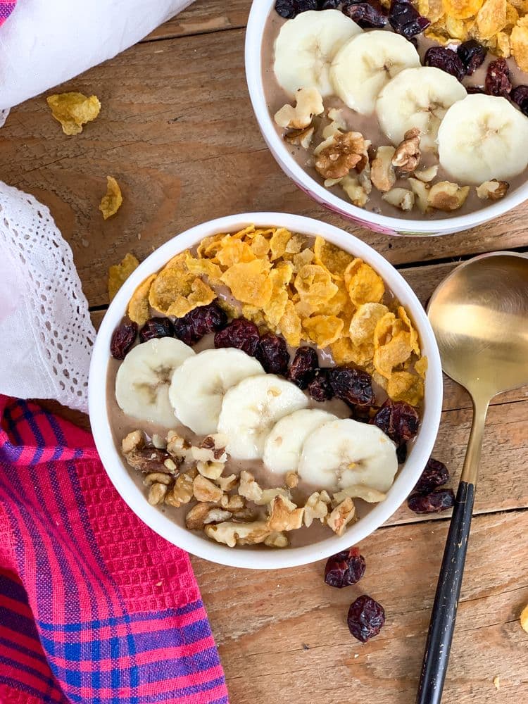 Banana Yogurt and Walnut Smoothie Recipe