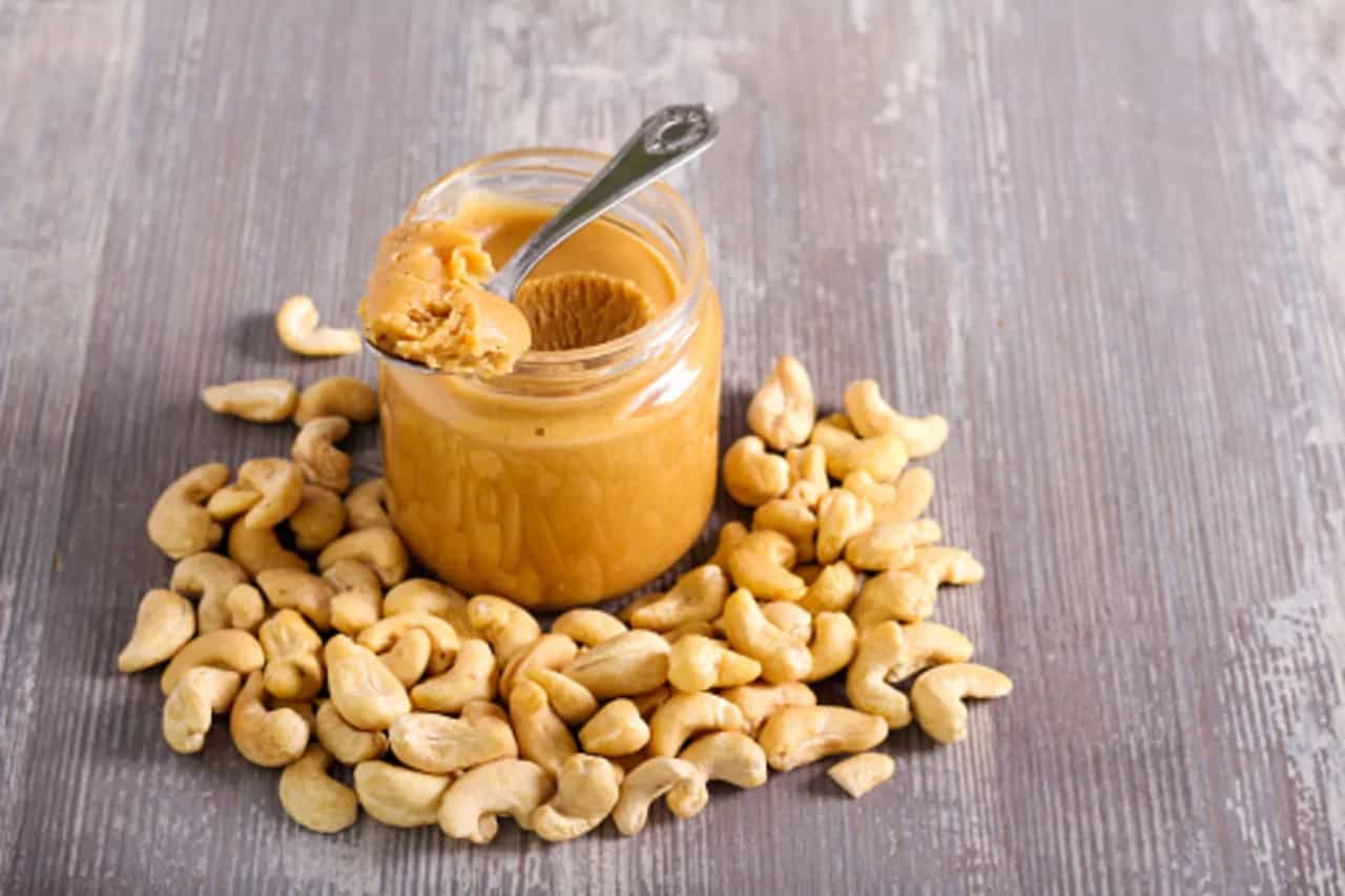 Karwar Style Bibya Usal Recipe (Spiced Cashew Nut Sabzi)