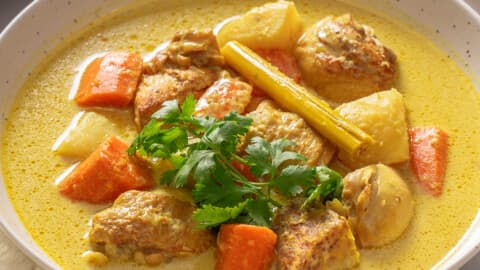 Vietnamese Chicken & Potato Curry Recipe
