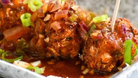 Non-Fried Vegetable & Oat Manchurian Balls Recipe In Sweet & Spicy Oat Sauce