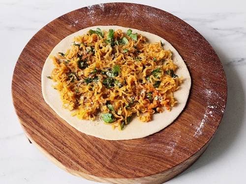 Stuffed Mooli Paratha Recipe With Radish Greens