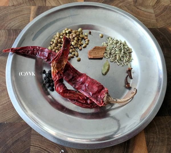 Goan Style Tonak Alsanyache Recipe (Black eyed beans cooked in Tonak Masala Recipe)