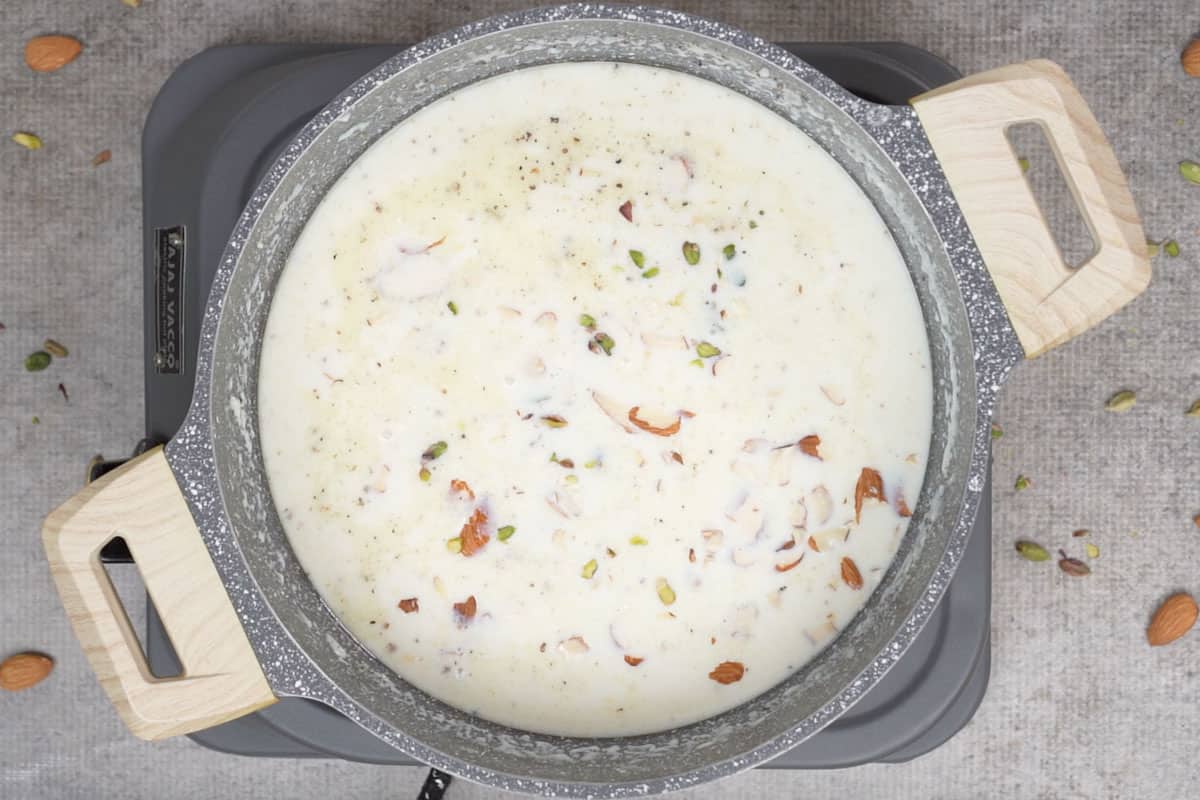 Bengali Chirer Payesh / Poha Pudding Recipe With Nolen Gur