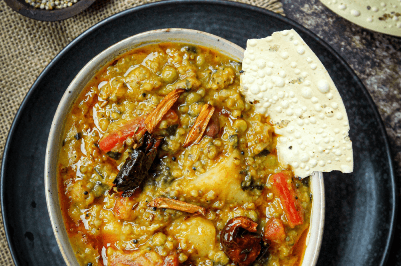 Lentils and Mixed Grains Khichda Recipe